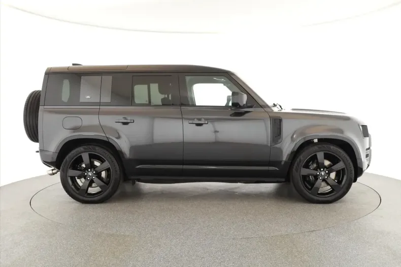 Land Rover Defender din 2023 cu 51.900 km - oferta LAN103368 - foto 4