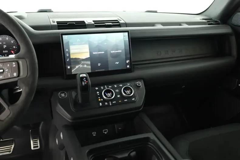 Land Rover Defender din 2023 cu 51.900 km - oferta LAN103368 - foto 20