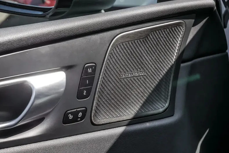 Volvo XC60 din 2024 cu 58.876 km - oferta VOL103374 - foto 17