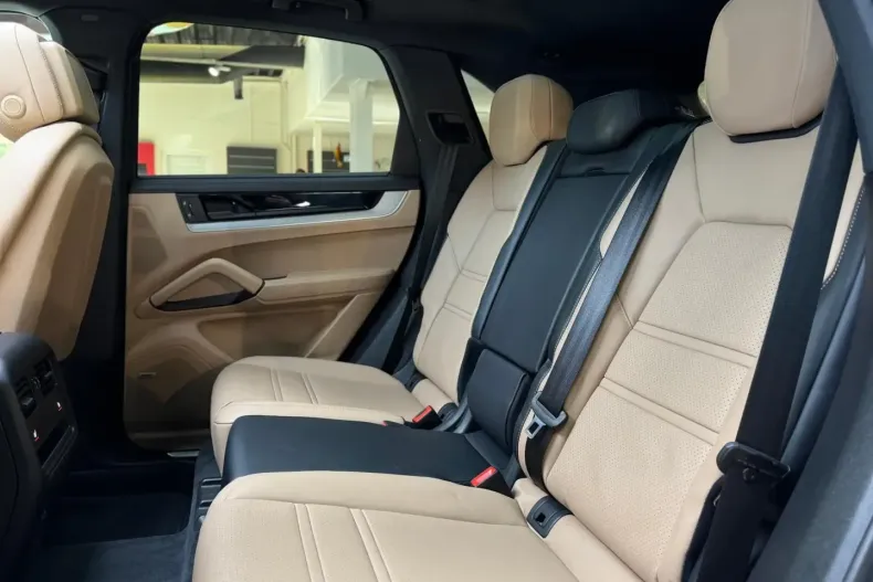 Porsche Cayenne din 2023 cu 34.631 km - oferta POR103377 - foto 29