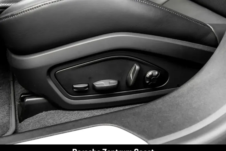 Porsche Taycan din 2023 cu 59.900 km - oferta POR103379 - foto 11