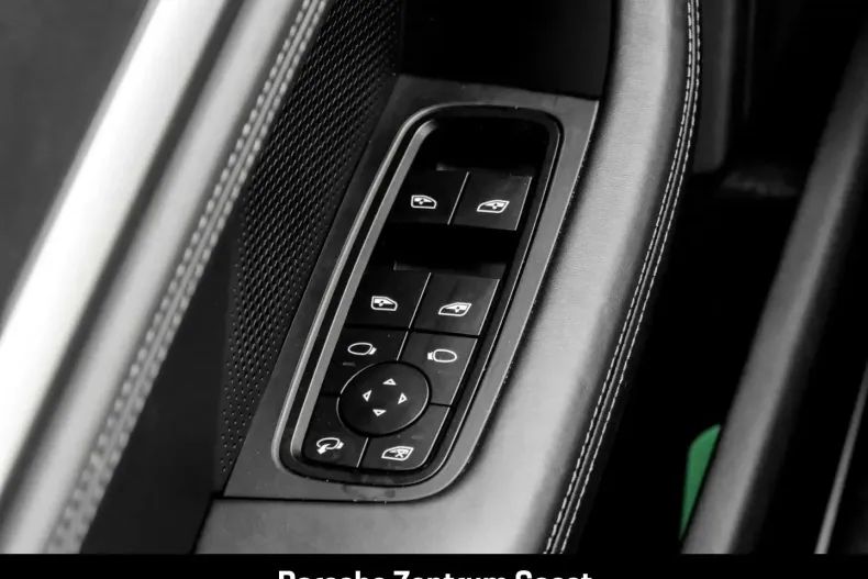 Porsche Taycan din 2023 cu 59.900 km - oferta POR103379 - foto 19