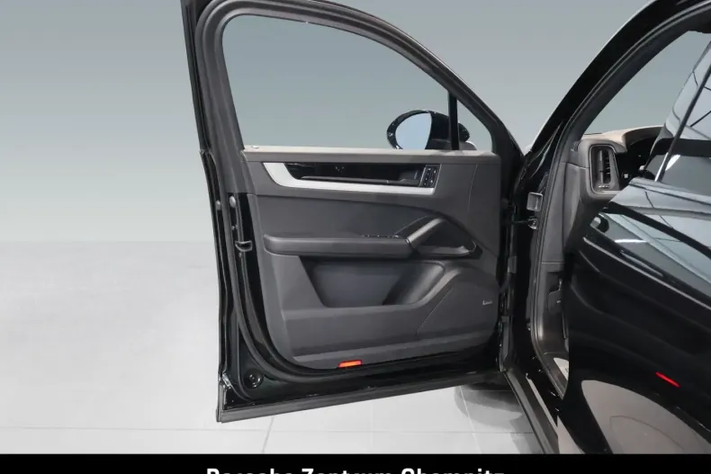 Porsche Cayenne din 2024 cu 26.990 km - oferta POR103391 - foto 10