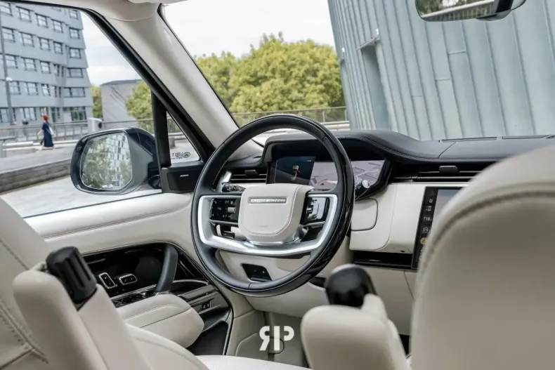 Land Rover Range Rover din 2024 cu 11.000 km - oferta LAN103396 - foto 8