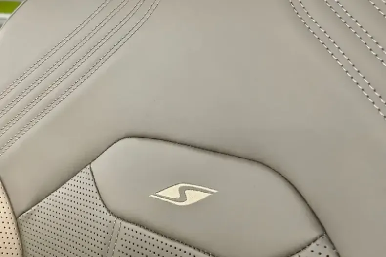 Bentley Bentayga din 2023 cu 7.500 km - oferta BEN103397 - foto 18