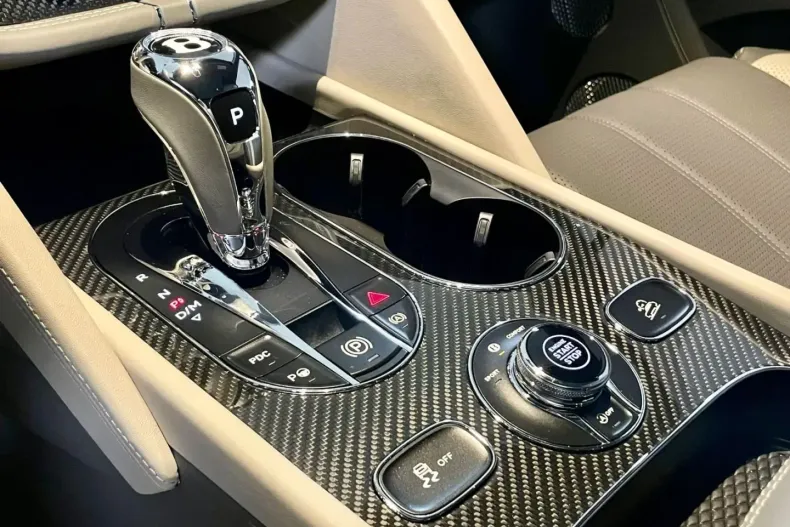 Bentley Bentayga din 2023 cu 7.500 km - oferta BEN103397 - foto 24