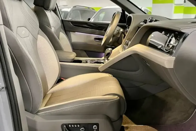 Bentley Bentayga din 2023 cu 7.500 km - oferta BEN103397 - foto 32