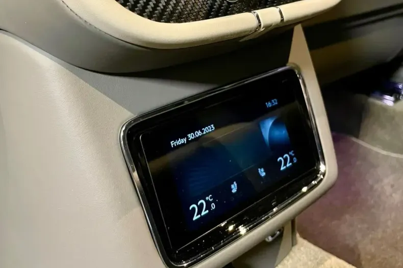 Bentley Bentayga din 2023 cu 7.500 km - oferta BEN103397 - foto 37