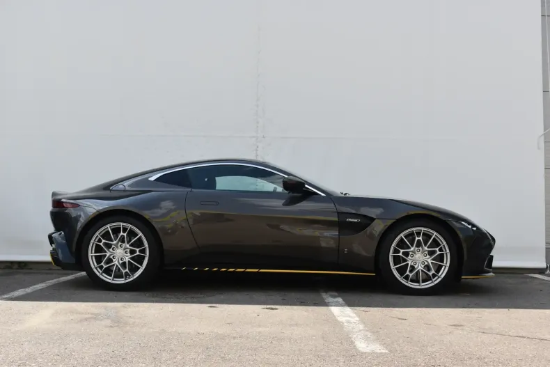 Aston Martin V8 Vantage din 2021 cu 3.100 km - oferta AST103402 - foto 9