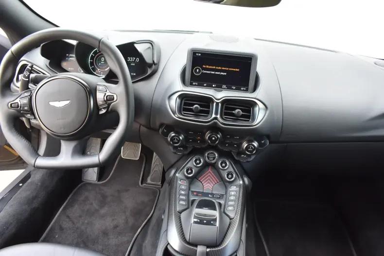 Aston Martin V8 Vantage din 2021 cu 3.100 km - oferta AST103402 - foto 11