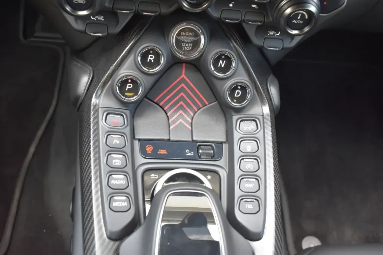 Aston Martin V8 Vantage din 2021 cu 3.100 km - oferta AST103402 - foto 15