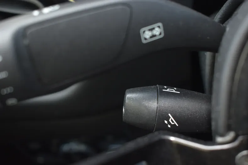 Aston Martin V8 Vantage din 2021 cu 3.100 km - oferta AST103402 - foto 21