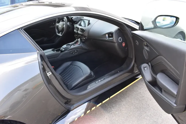 Aston Martin V8 Vantage din 2021 cu 3.100 km - oferta AST103402 - foto 26