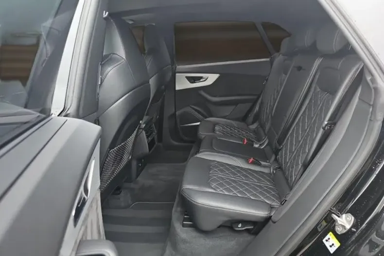 Audi SQ8 din 2022 cu 39.966 km - oferta AUD103403 - foto 11