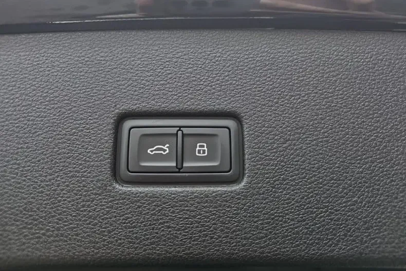 Audi SQ8 din 2022 cu 39.966 km - oferta AUD103403 - foto 15