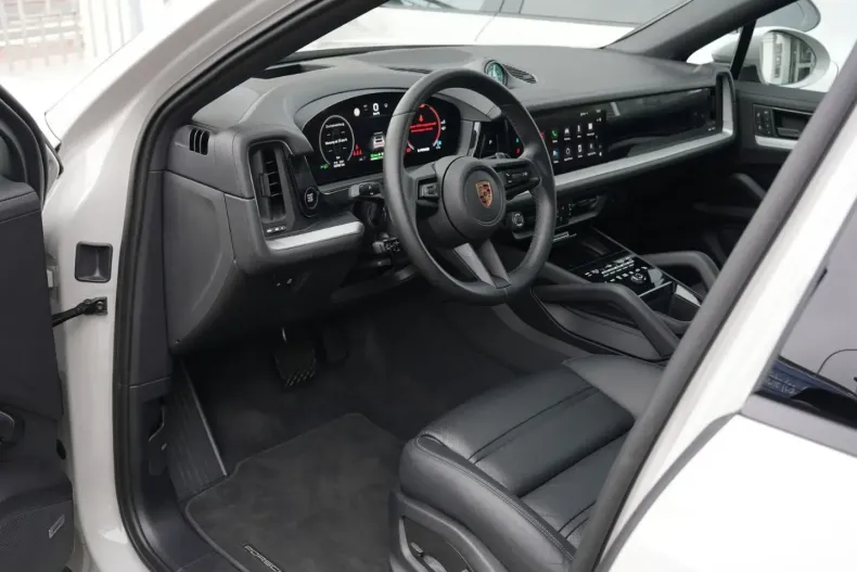 Porsche Cayenne din 2024 cu 16.900 km - oferta POR103415 - foto 19