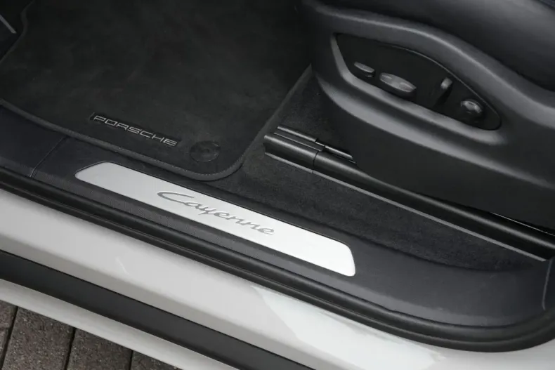 Porsche Cayenne din 2024 cu 16.900 km - oferta POR103415 - foto 20