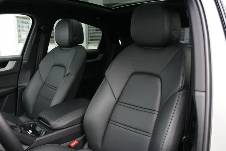 Porsche Cayenne din 2024 cu 16.900 km - oferta POR103415 - foto 22