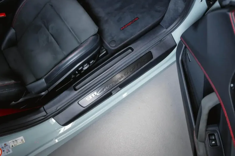 Porsche 992 din 2024 cu 4.100 km - oferta POR103432 - foto 26