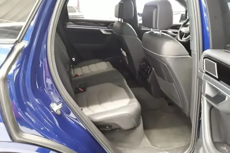 Volkswagen Touareg din 2024 cu 16.100 km - oferta VOL103439 - foto 5