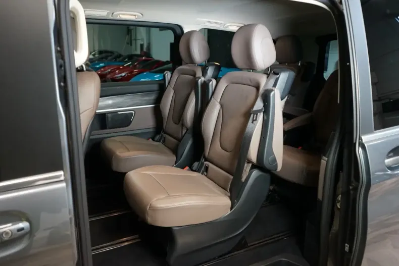 Mercedes-Benz V 300 din 2021 cu 56.835 km - oferta MER103440 - foto 14