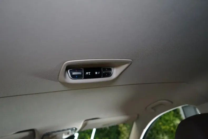 Mercedes-Benz V 300 din 2021 cu 56.835 km - oferta MER103440 - foto 23