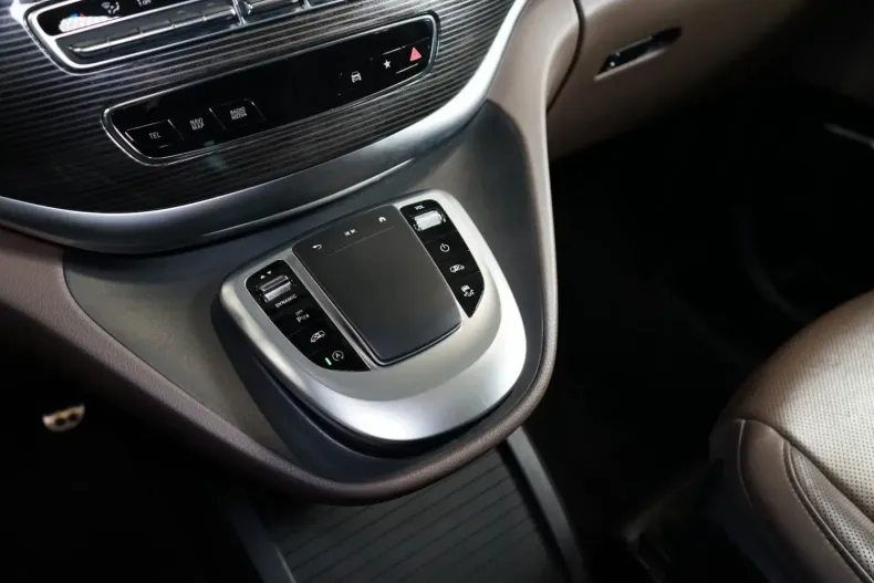 Mercedes-Benz V 300 din 2021 cu 56.835 km - oferta MER103440 - foto 27