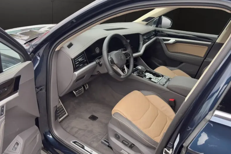 Volkswagen Touareg din 2024 cu 19.322 km - oferta VOL103446 - foto 2