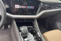 Volkswagen Touareg din 2024 cu 19.322 km - oferta VOL103446 - foto 11