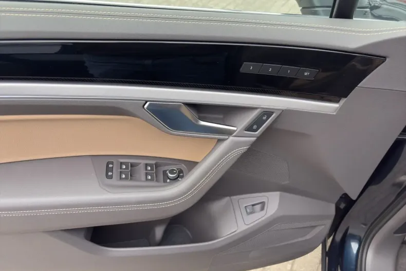 Volkswagen Touareg din 2024 cu 19.322 km - oferta VOL103446 - foto 13