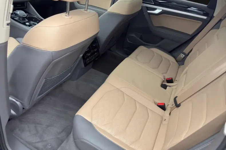 Volkswagen Touareg din 2024 cu 19.322 km - oferta VOL103446 - foto 14