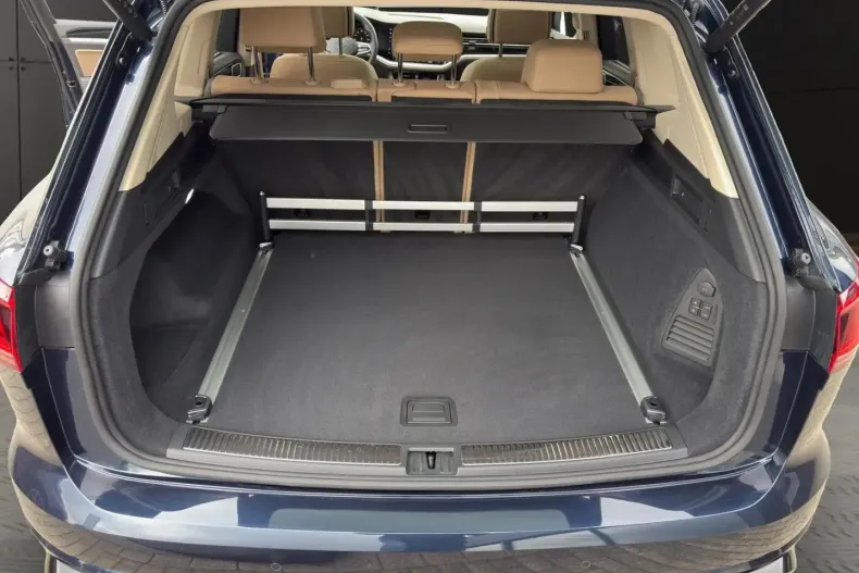 Volkswagen Touareg din 2024 cu 19.322 km - oferta VOL103446 - foto 15