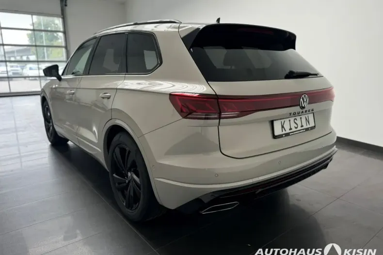 Volkswagen Touareg din 2024 cu 10.182 km - oferta VOL103447 - foto 4