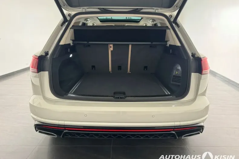 Volkswagen Touareg din 2024 cu 10.182 km - oferta VOL103447 - foto 13