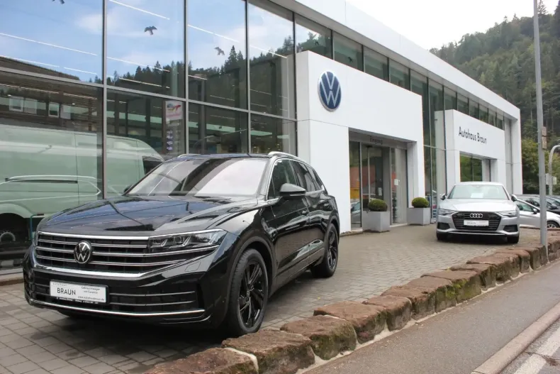 Volkswagen Touareg din 2024 cu 7.990 km - oferta VOL103450 - foto 1
