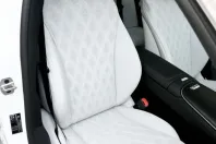 Mercedes-Benz E 300 din 2024 cu 8.500 km - oferta MER103454 - foto 9