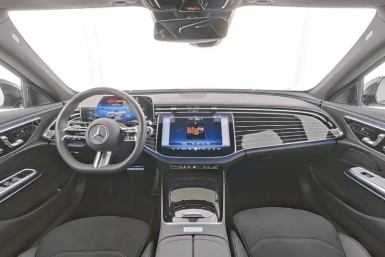 Mercedes-Benz E 300 din 2024 cu 10.831 km - oferta MER103463 - foto 7