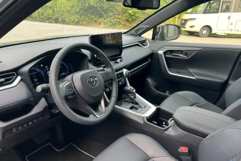 Toyota RAV4 din 2024 cu 17.100 km - oferta TOY103468 - foto 2