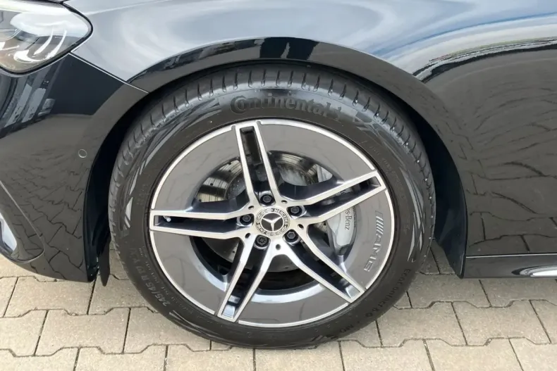 Mercedes-Benz E 200 din 2024 cu 16.500 km - oferta MER103470 - foto 4