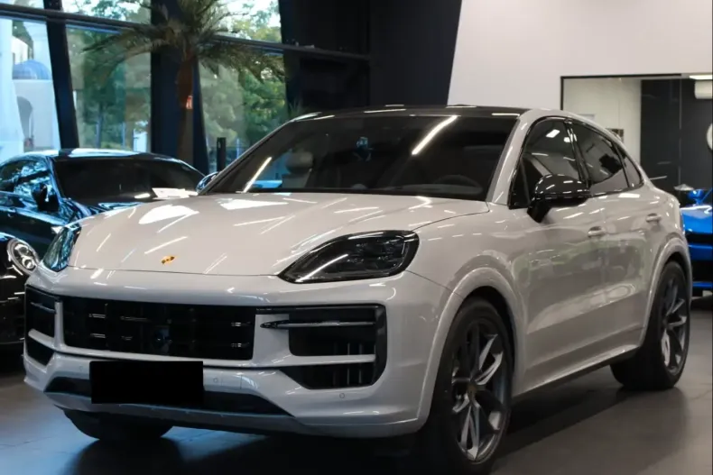 Porsche Cayenne din 2024 cu 27 km - oferta POR103473 - foto 1