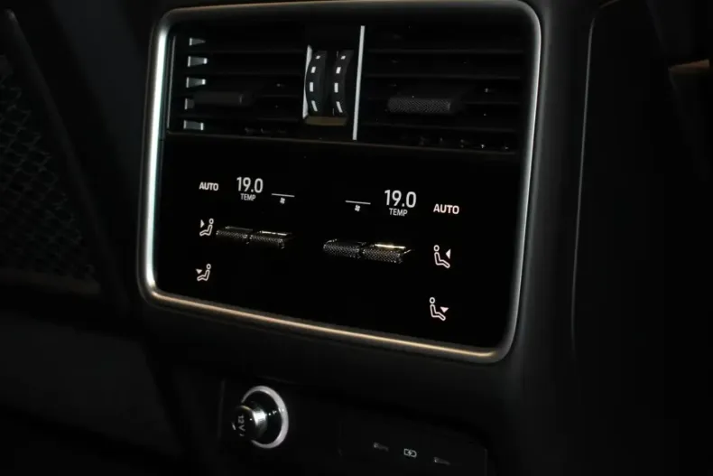 Porsche Cayenne din 2024 cu 27 km - oferta POR103473 - foto 9