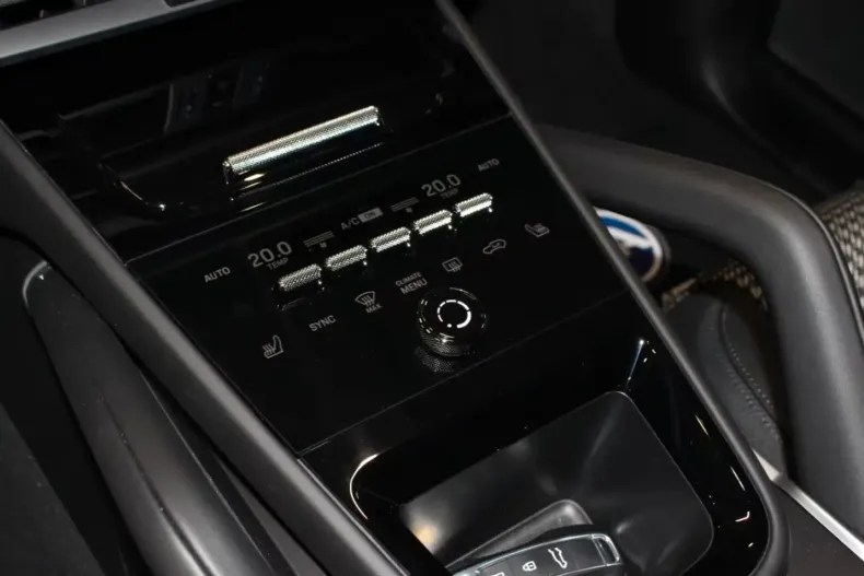 Porsche Cayenne din 2024 cu 27 km - oferta POR103473 - foto 13