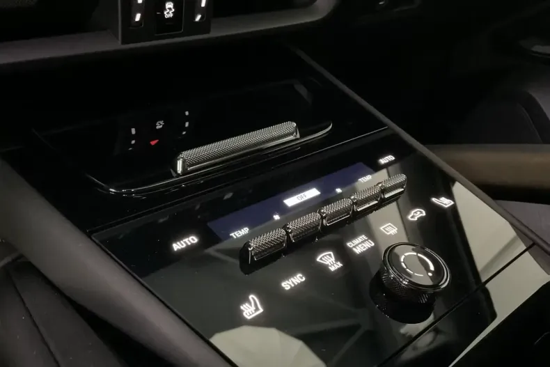 Porsche Cayenne din 2025 cu 9.900 km - oferta POR103488 - foto 3