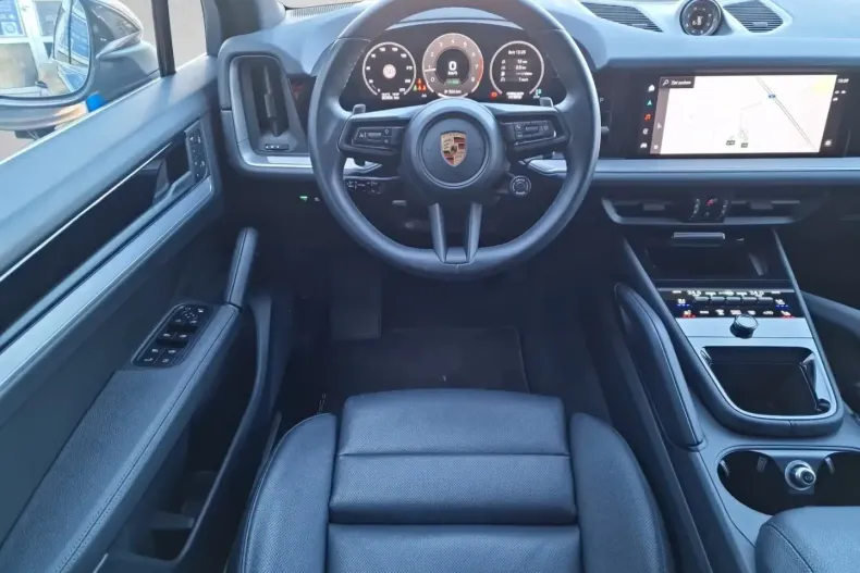 Porsche Cayenne din 2023 cu 30.306 km - oferta POR103489 - foto 6