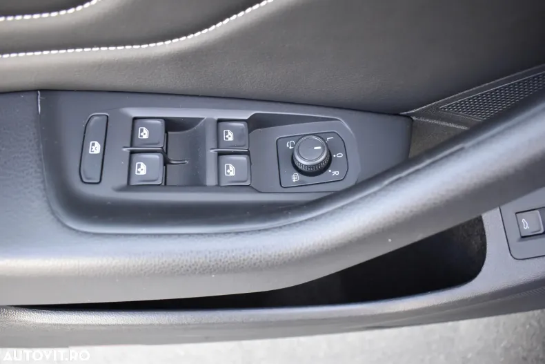 Volkswagen Passat din 2021 cu 51.763 km - oferta VOL103032 - foto 35