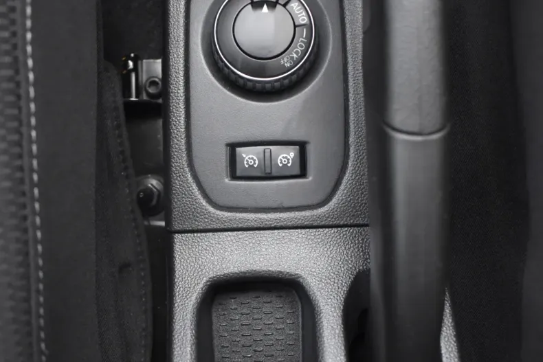 Dacia Duster din 2021 cu 87.012 km - oferta DAC101734 - foto 24