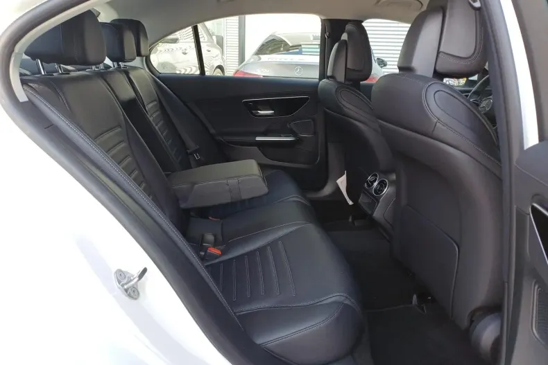 Mercedes-Benz 180 din 2022 cu 6.320 km - oferta MER100584 - foto 20