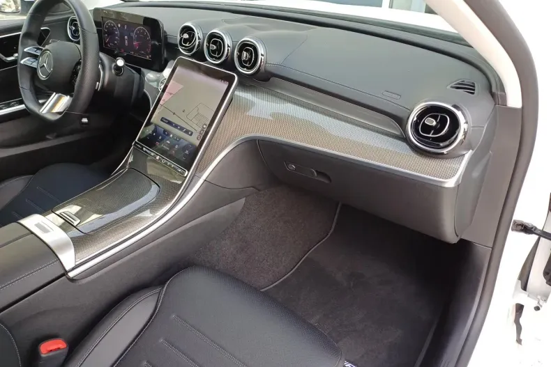 Mercedes-Benz 180 din 2022 cu 6.320 km - oferta MER100584 - foto 23