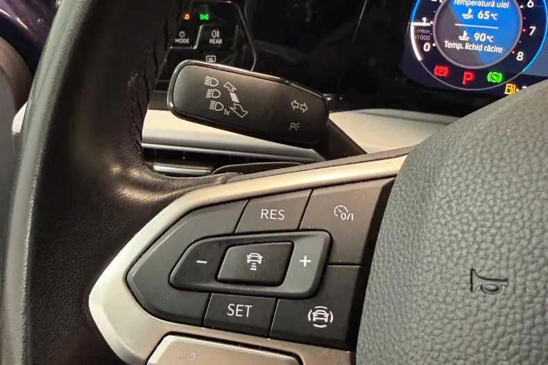 Volkswagen Golf din 2022 cu 43.000 km - oferta VOL103510 - foto 3