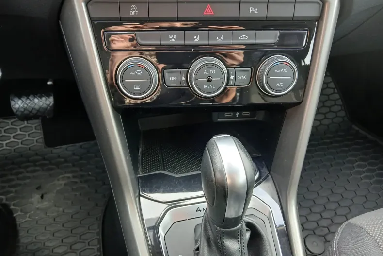 Volkswagen T-Roc din 2021 cu 130.875 km - oferta VOL103520 - foto 8